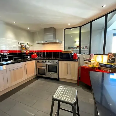 Le Loft Cinema Apartment *